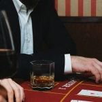 Блэкджек в казино - стратегии для звездной игры